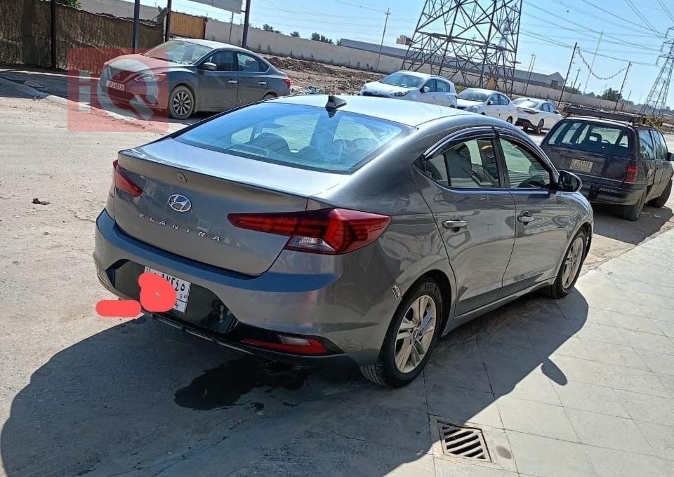 هیوندای ئەلەنترا